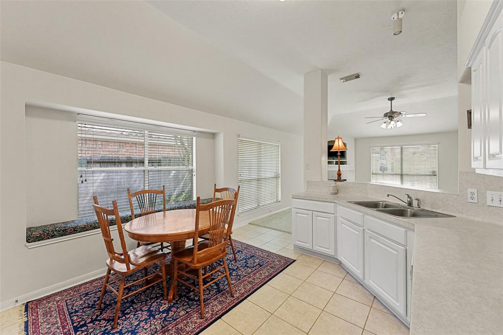 1911 Eastwood Lake Court, Kingwood, Texas image 8