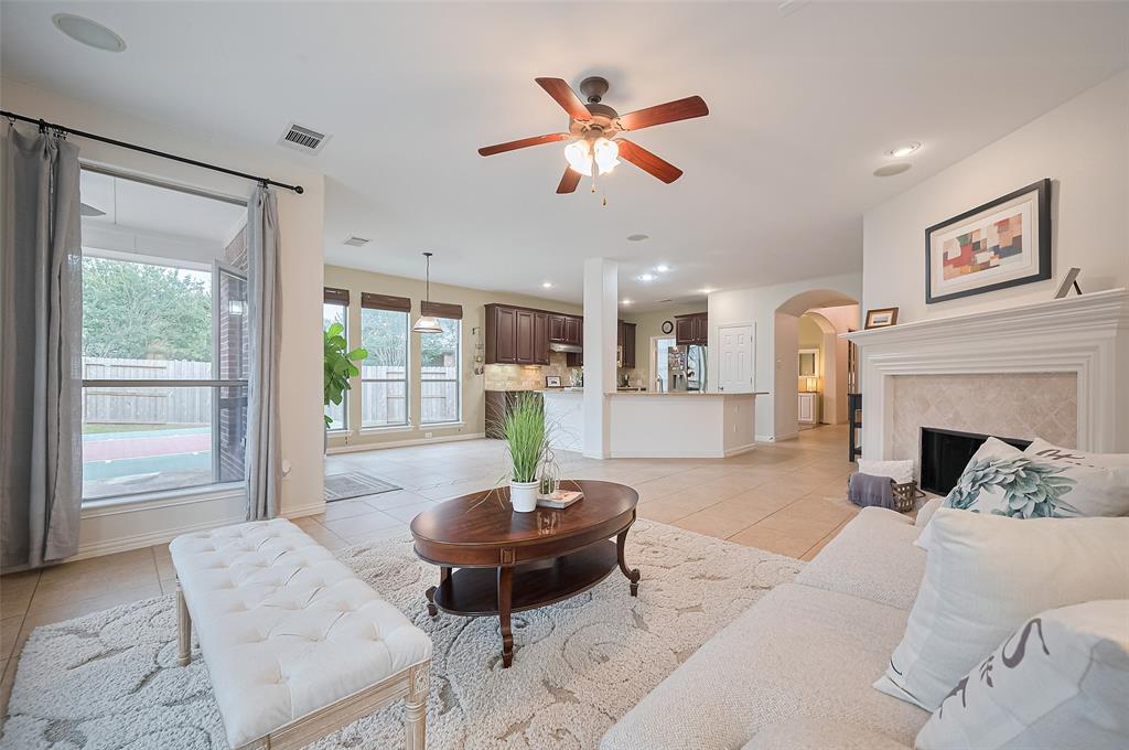 5003 Crystal Wind Lane, Katy, Texas image 11
