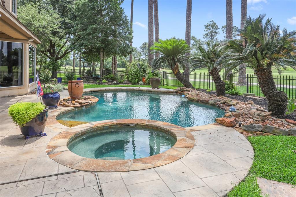 6115 Windrose Hollow Lane, Spring, Texas image 38