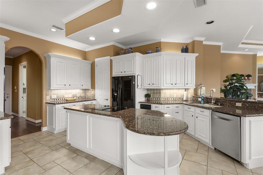 6115 Windrose Hollow Lane, Spring, Texas image 12