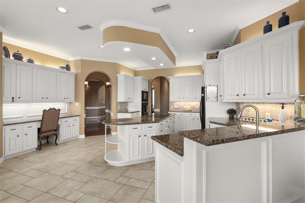6115 Windrose Hollow Lane, Spring, Texas image 13