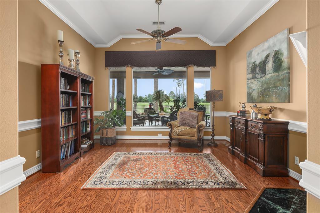 6115 Windrose Hollow Lane, Spring, Texas image 9