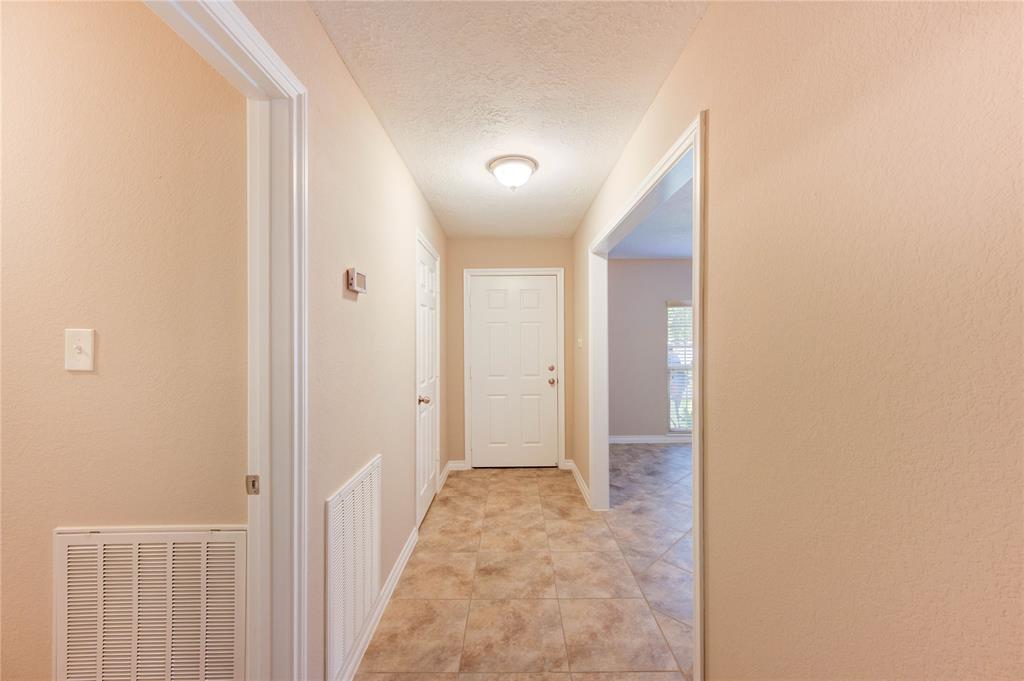 4430 Peridot Lane, Friendswood, Texas image 8
