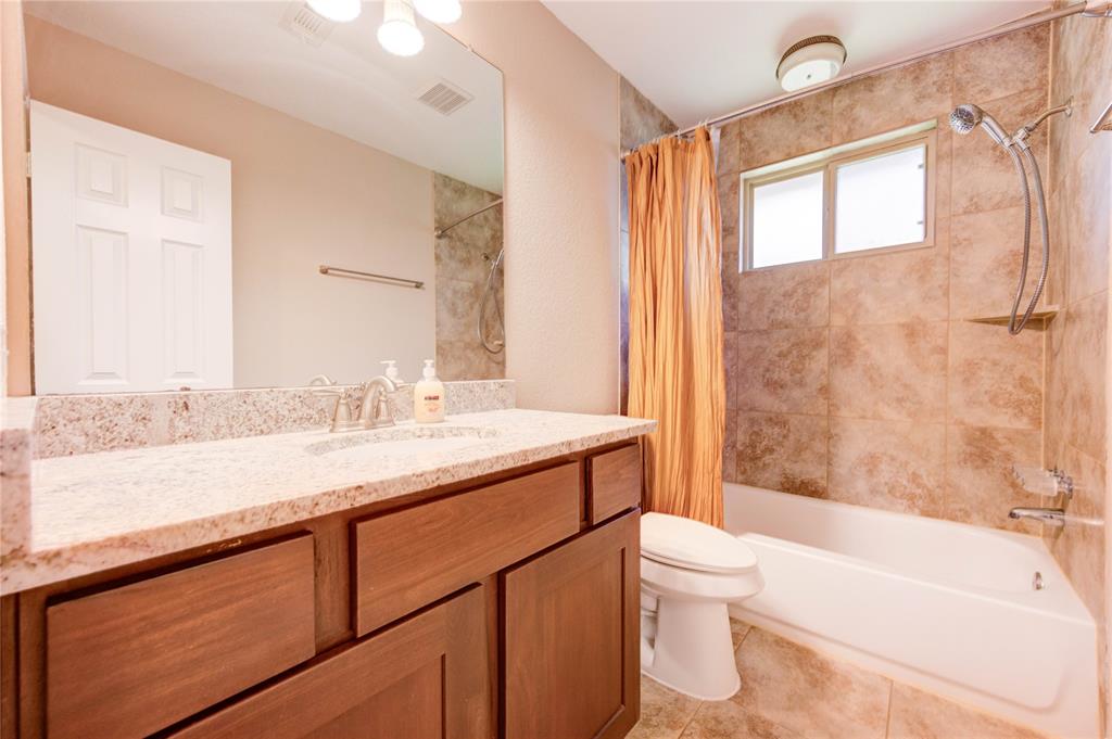 4430 Peridot Lane, Friendswood, Texas image 38