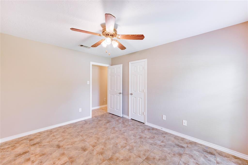4430 Peridot Lane, Friendswood, Texas image 41