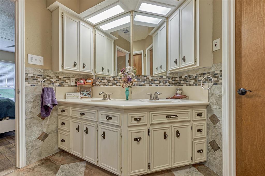 660 Hillcrest Drive, Huntsville, Texas image 30