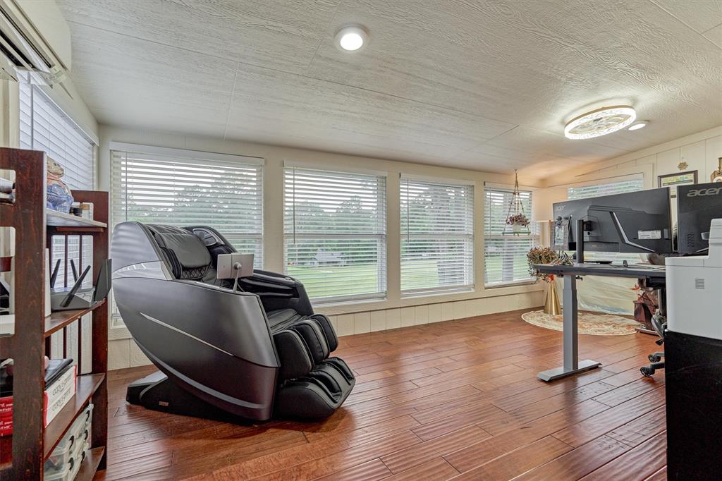 660 Hillcrest Drive, Huntsville, Texas image 35