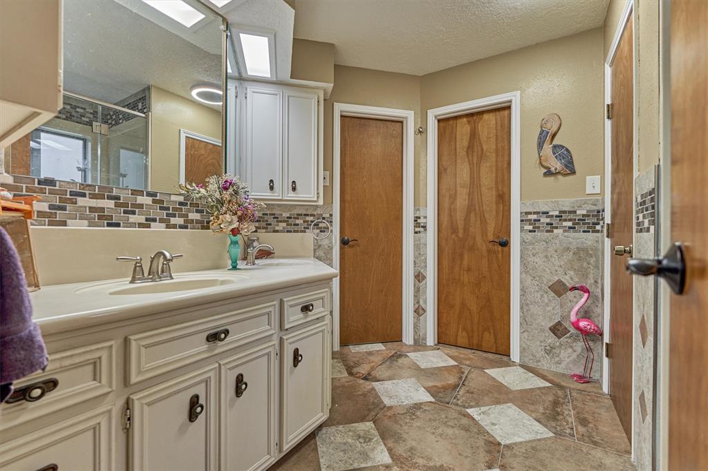 660 Hillcrest Drive, Huntsville, Texas image 29