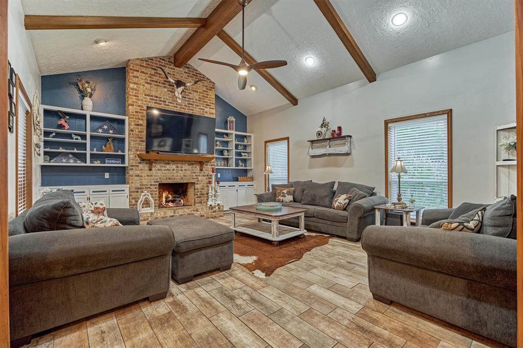 660 Hillcrest Drive, Huntsville, Texas image 12