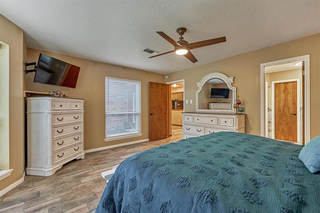 660 Hillcrest Drive, Huntsville, Texas image 28