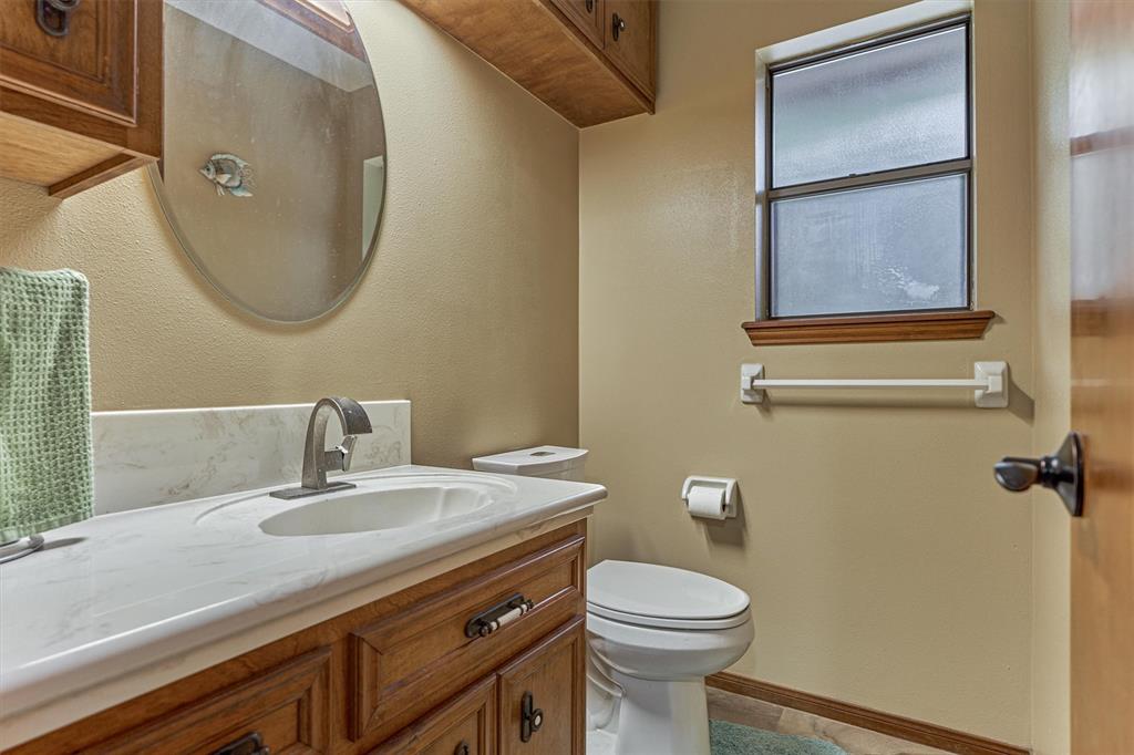 660 Hillcrest Drive, Huntsville, Texas image 22