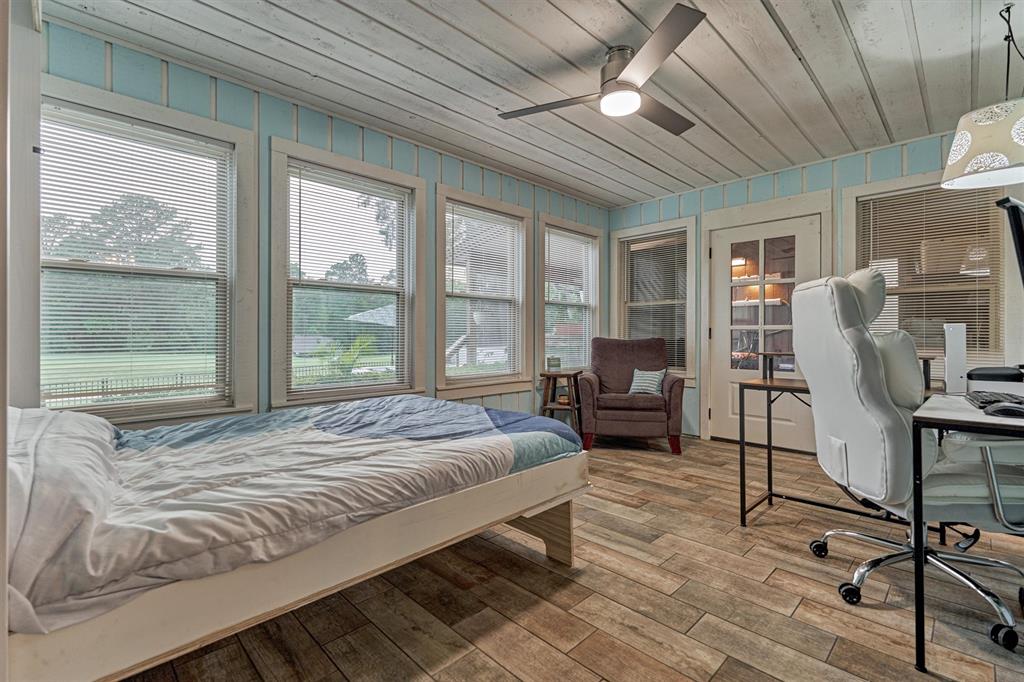 660 Hillcrest Drive, Huntsville, Texas image 25
