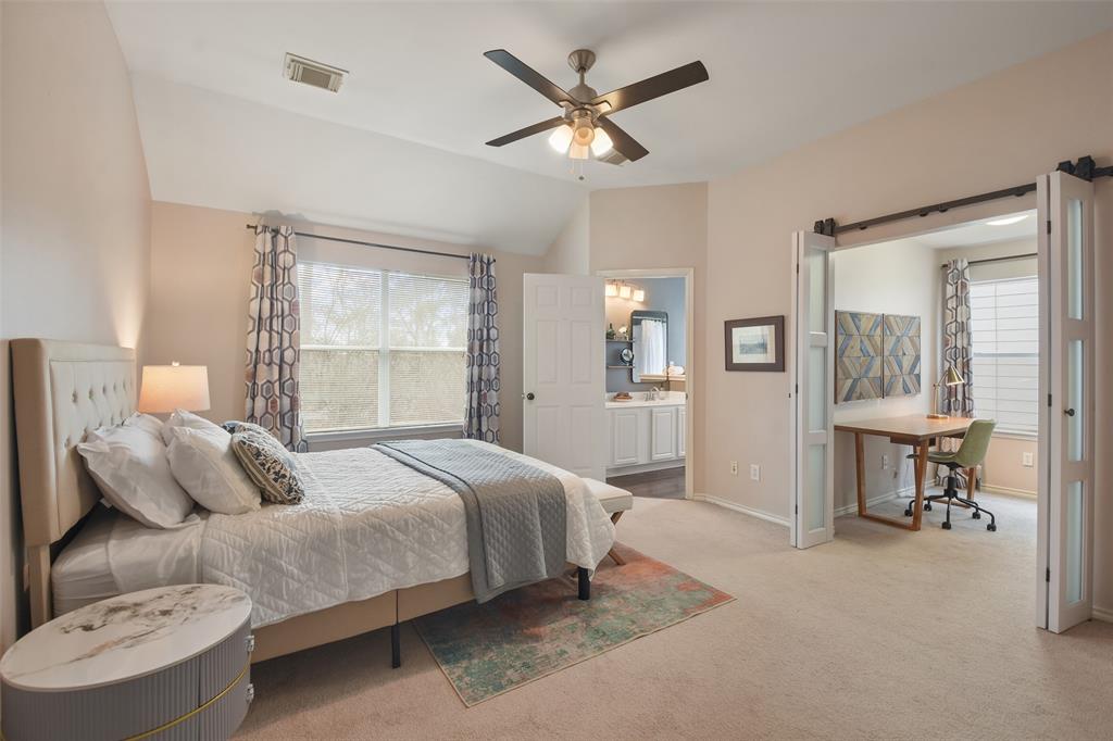 7 S Villa Oaks Drive, Spring, Texas image 18