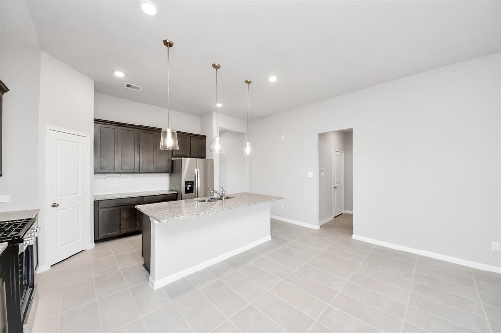 27015 Golden Lagos Drive, Katy, Texas image 15