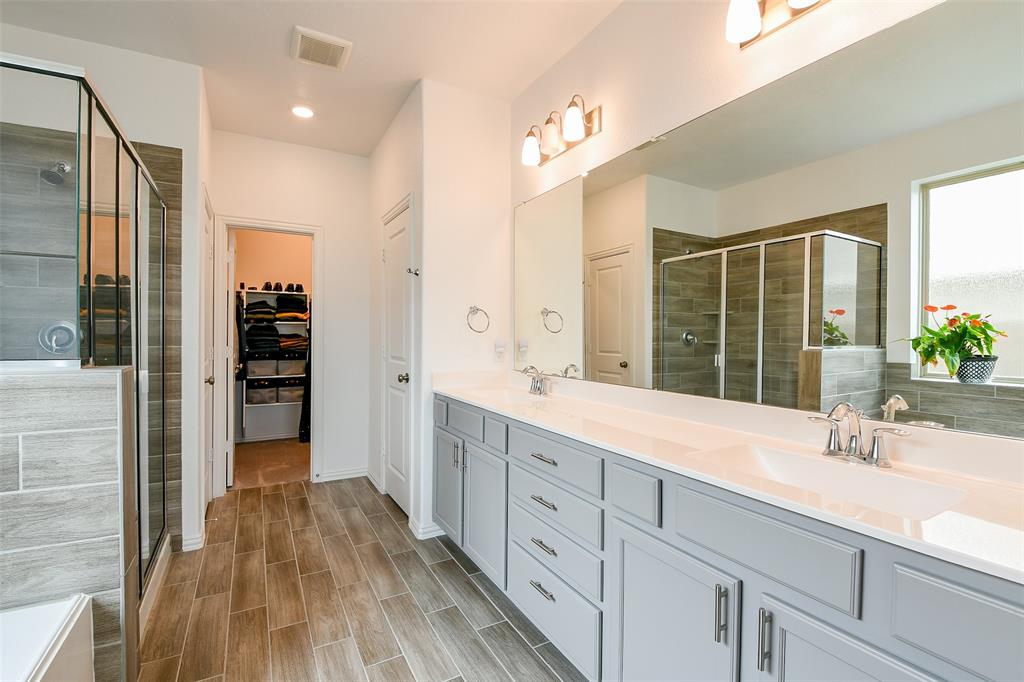 Rosharon, Texas 77583, United States, 4 Bedrooms Bedrooms, ,4 BathroomsBathrooms,Residential,Active,169158