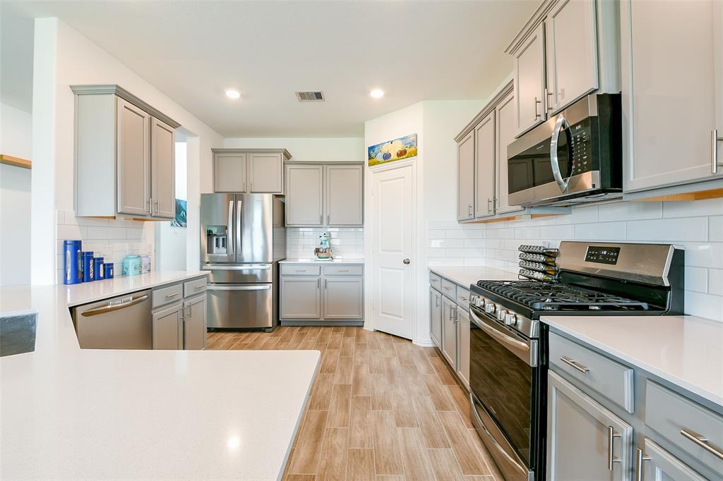 Rosharon, Texas 77583, United States, 4 Bedrooms Bedrooms, ,4 BathroomsBathrooms,Residential,Active,169158