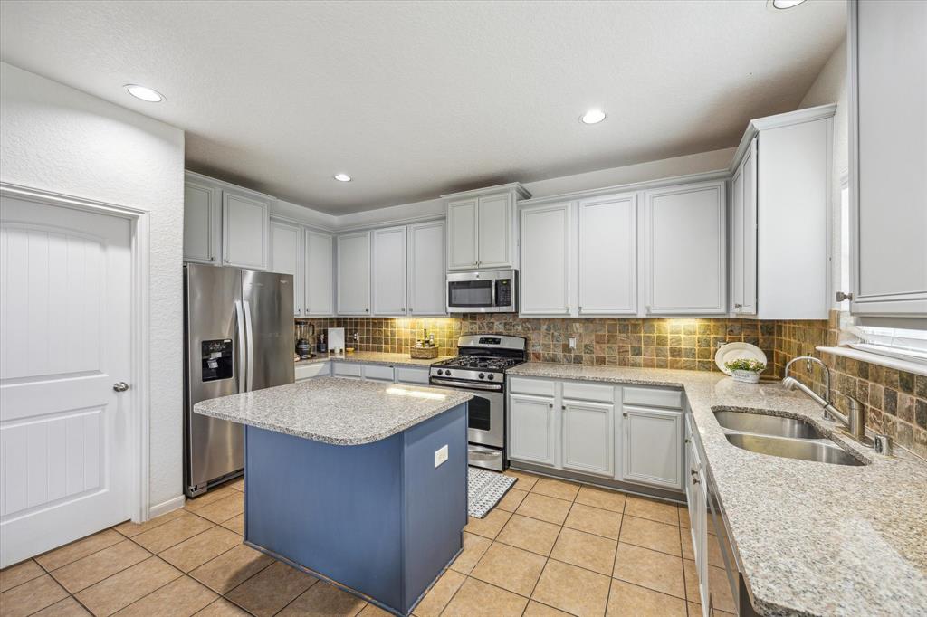 2819 Empire Oaks Lane, Katy, Texas image 11