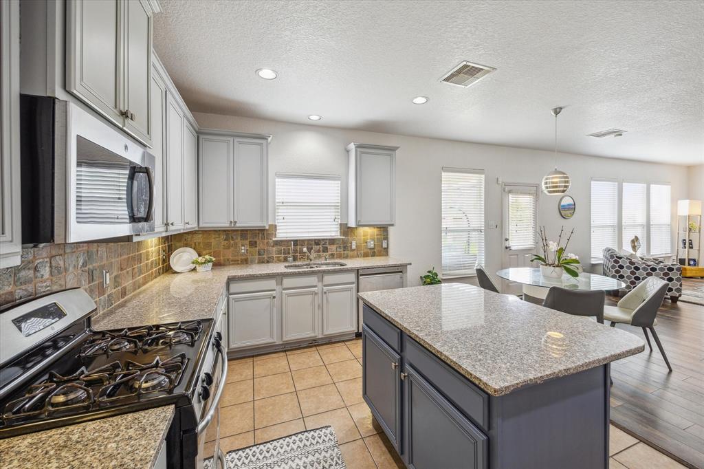 2819 Empire Oaks Lane, Katy, Texas image 12