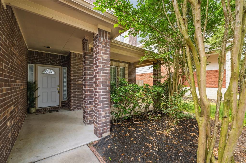 2819 Empire Oaks Lane, Katy, Texas image 2