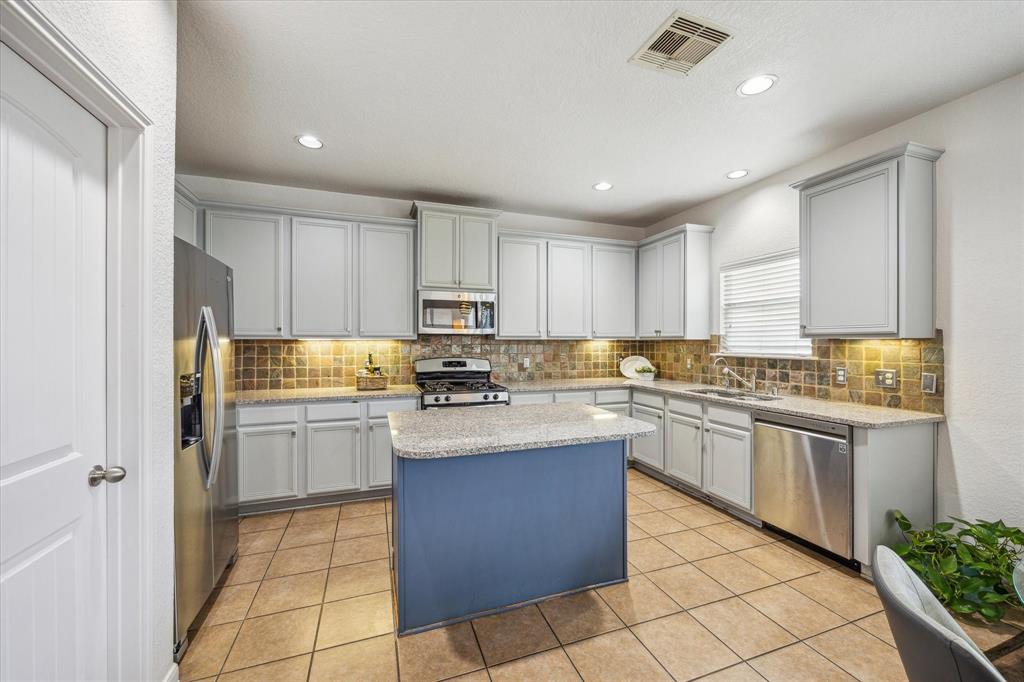 2819 Empire Oaks Lane, Katy, Texas image 10