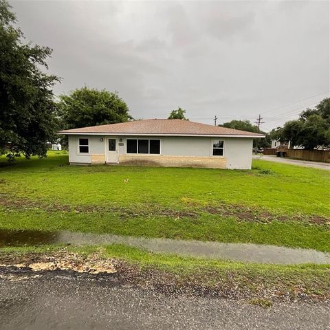 A home in Groves