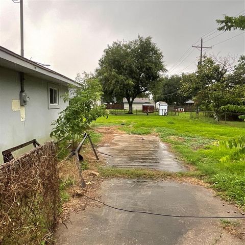 A home in Groves