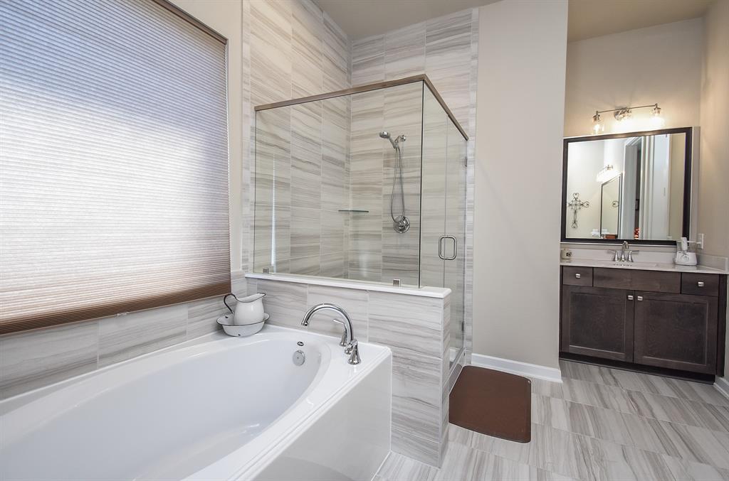 1914 Waters Branch Drive, Missouri City, Texas image 36