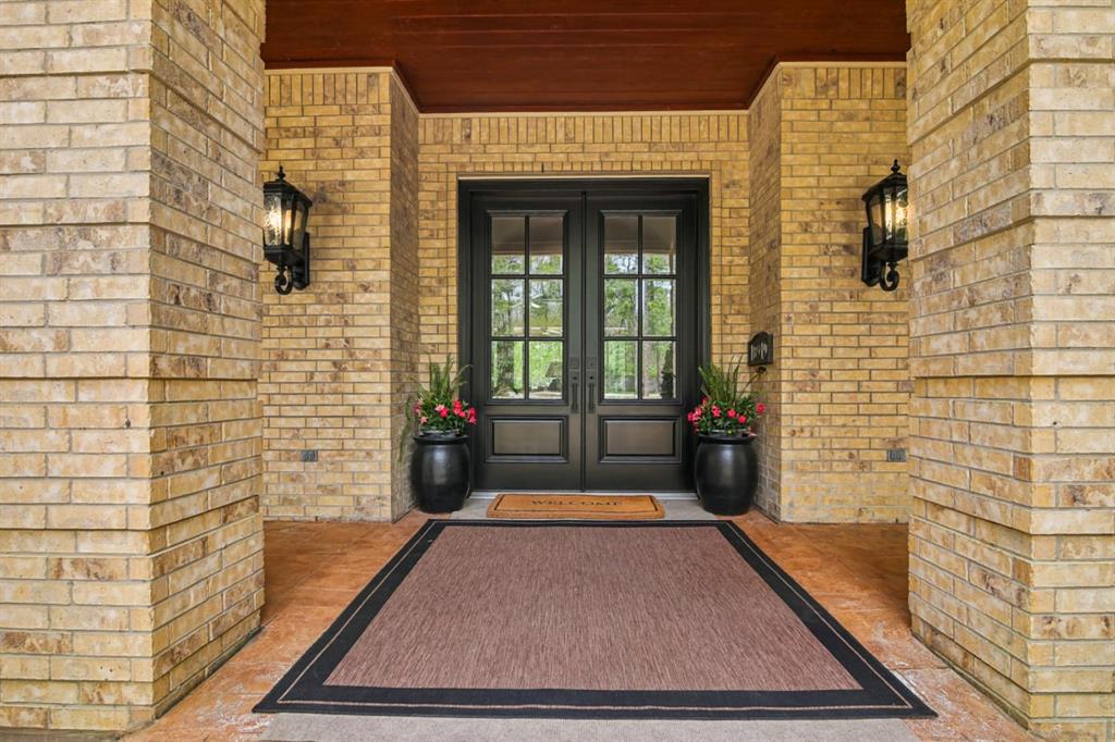 10919 Clubhouse Circle, Magnolia, Texas image 5