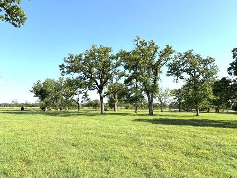1228 County Road 348 Loop Gause TX 77857