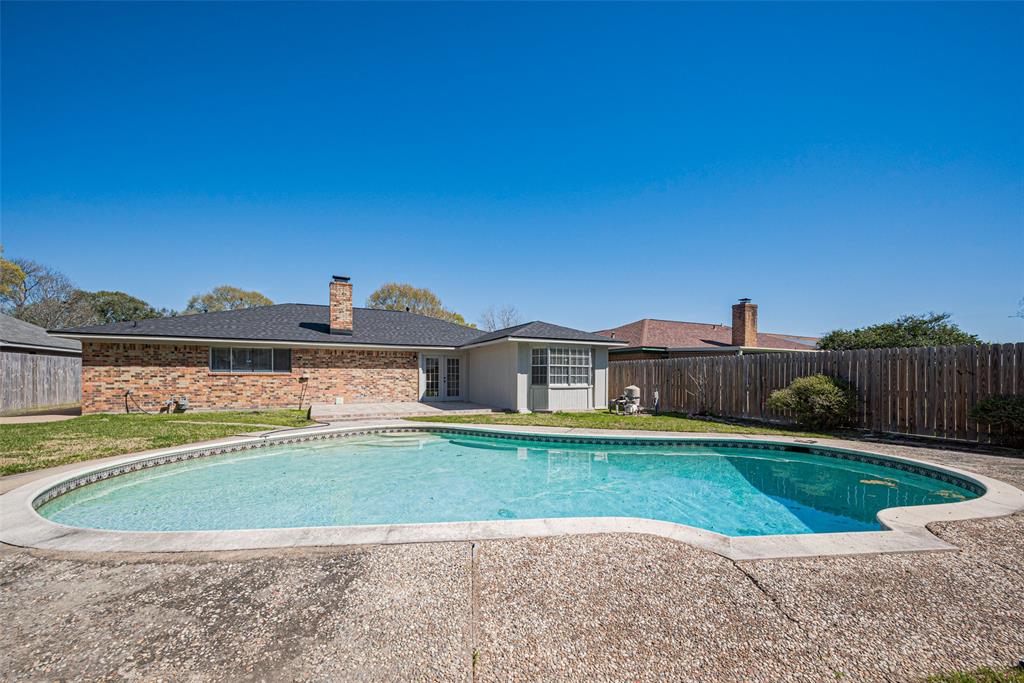 609 Heather Lane, Baytown, Texas image 38
