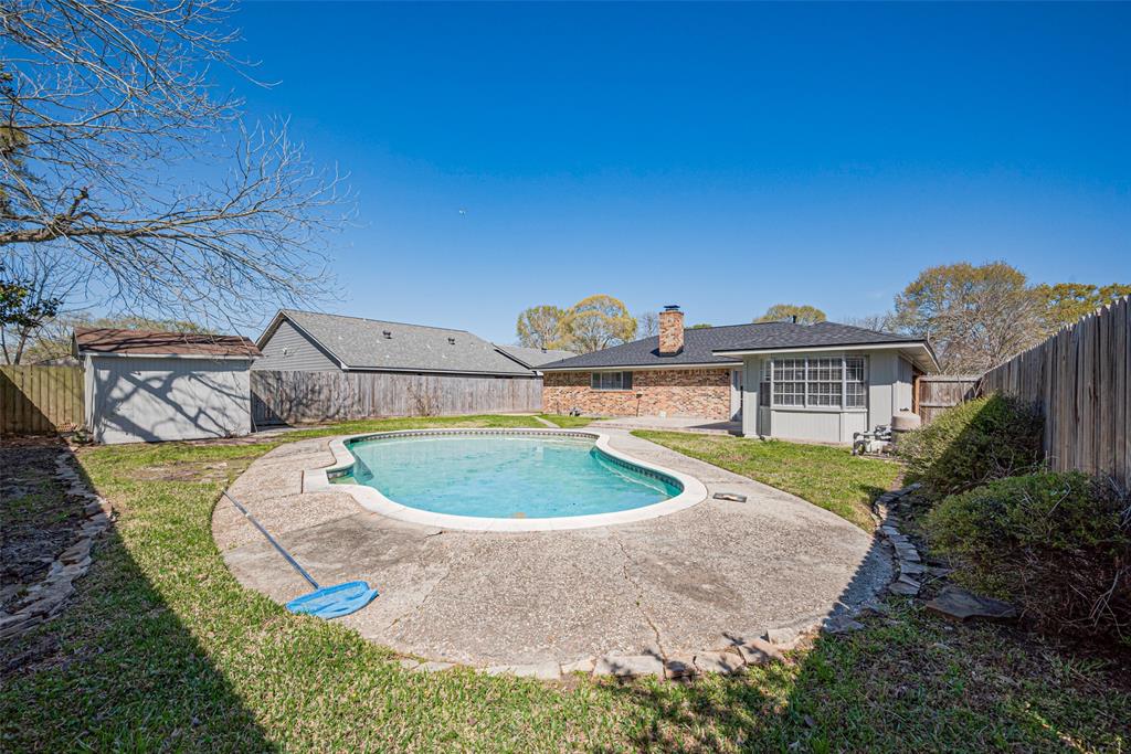 609 Heather Lane, Baytown, Texas image 39