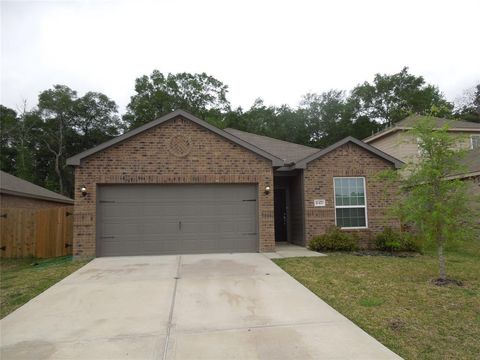 Single Family Residence in Cleveland TX 10514 Sweetwater Creek Drive.jpg
