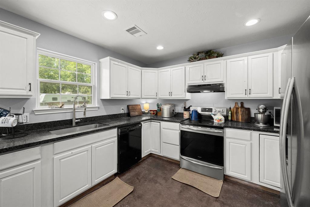 683 Cross Timbers, Livingston, Texas image 13