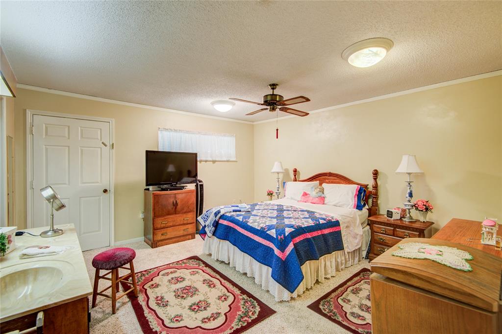95 Robinhood Lane, Jones Creek, Texas image 21