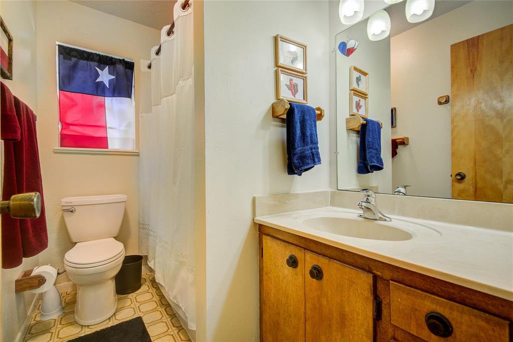 95 Robinhood Lane, Jones Creek, Texas image 20
