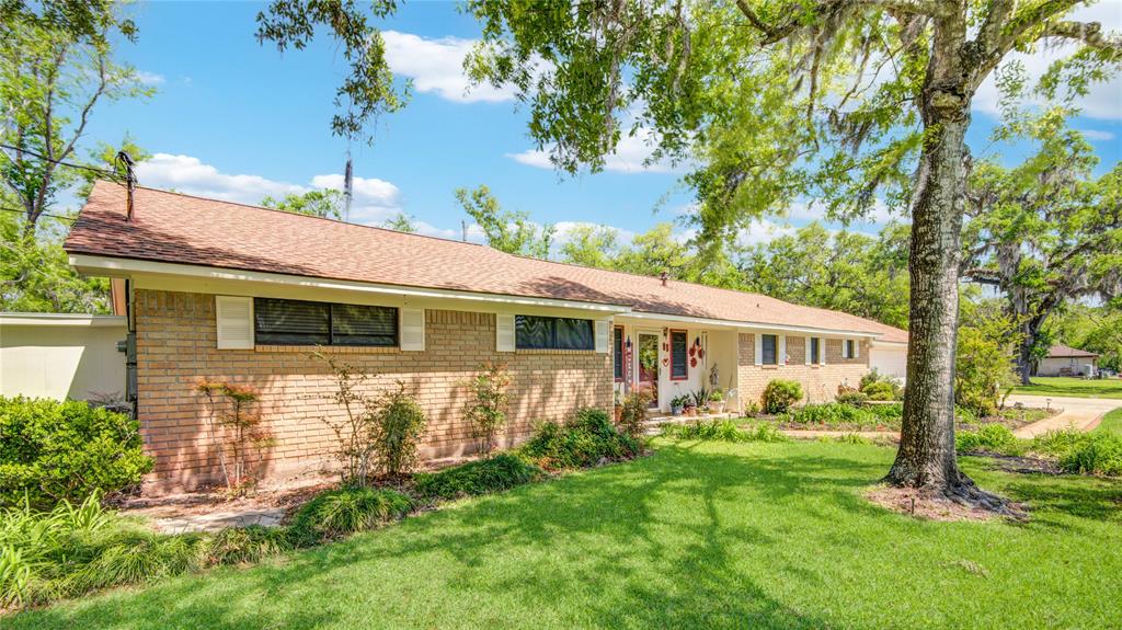 95 Robinhood Lane, Jones Creek, Texas image 4