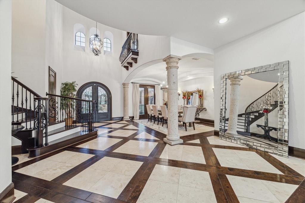 10 Enclave Manor