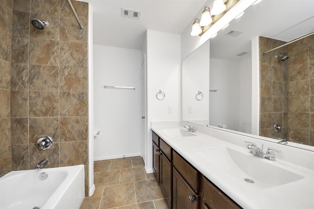 4019 Waterford Lane, Missouri City, Texas image 38