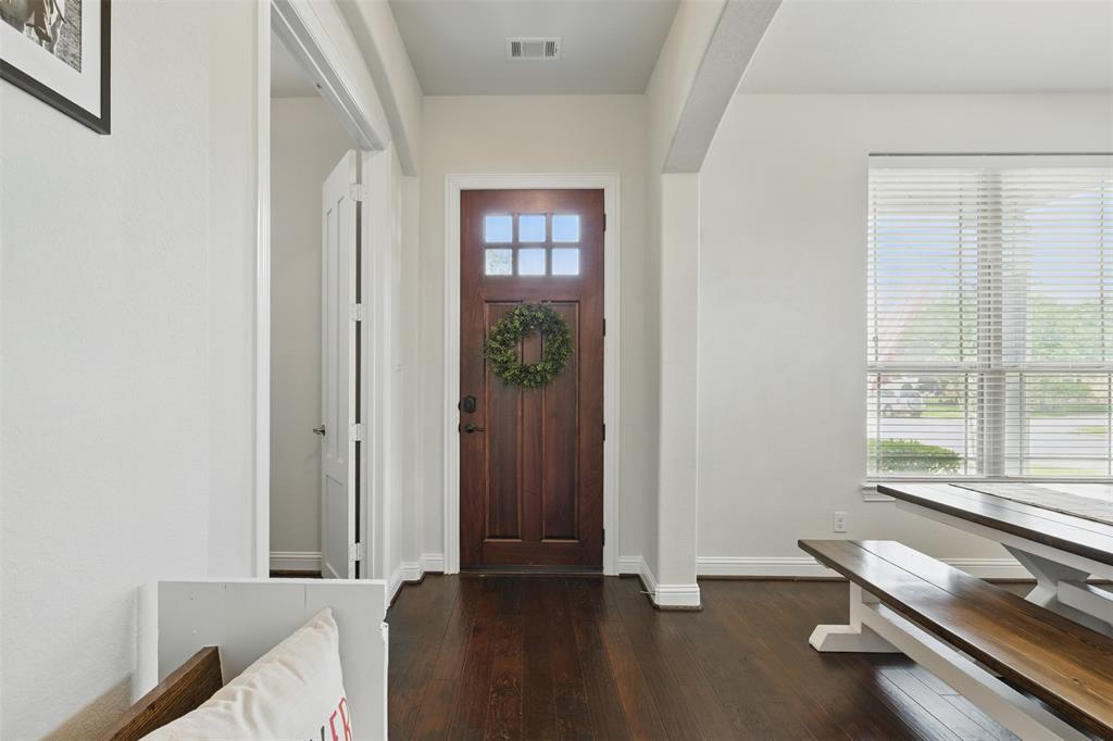 2114 Holly Manor Court