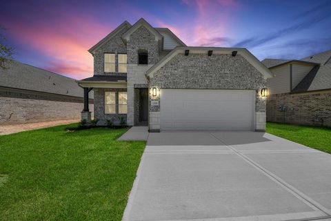 Photo of 12018 Maple Oak Drive Dr, Houston, TX 77066 (MLS # 30849455) Photo of 12018 Maple Oak Drive Dr, Houston, TX 77066 (MLS # 30849455)