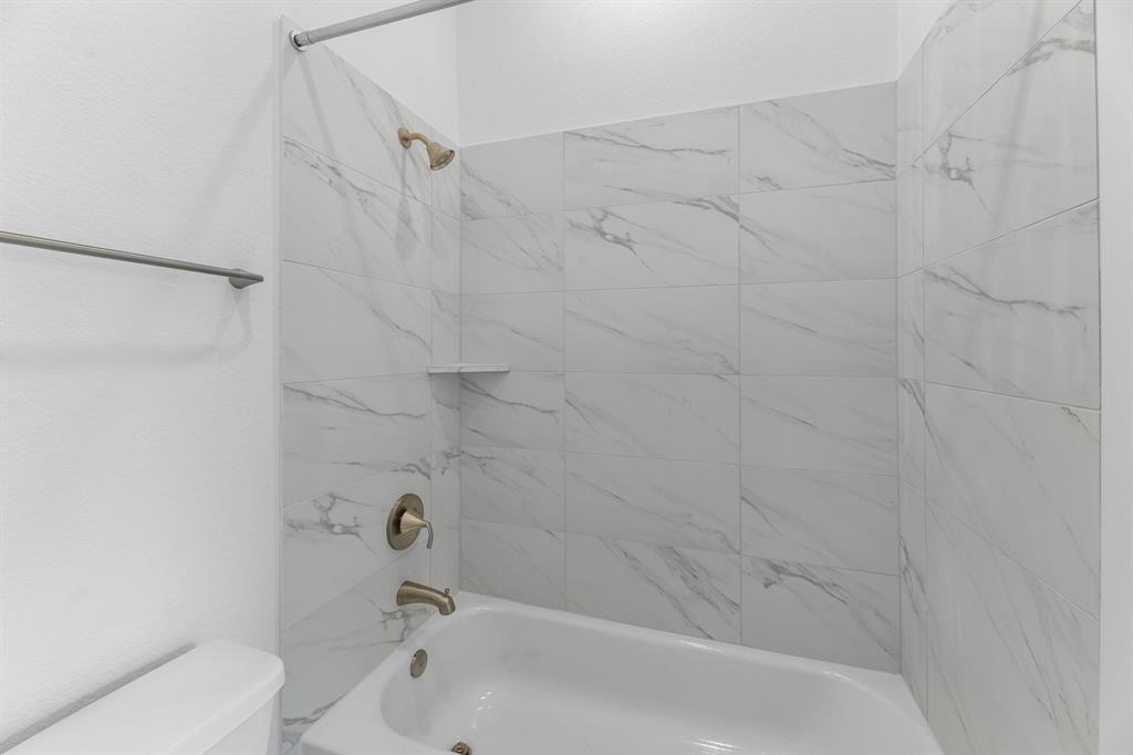 226 Wooded Rill Court, Conroe, Texas image 37