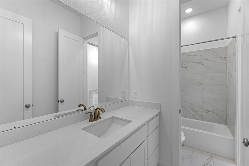 226 Wooded Rill Court, Conroe, Texas image 36