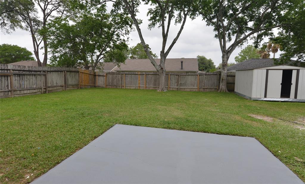 2796 Forest Point Drive, League City, Texas image 18