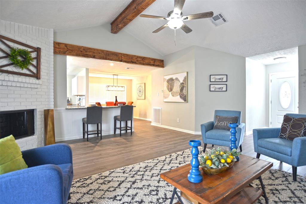 2796 Forest Point Drive, League City, Texas image 3