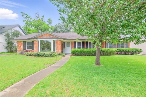 7826 Braesview Lane Houston TX 77071