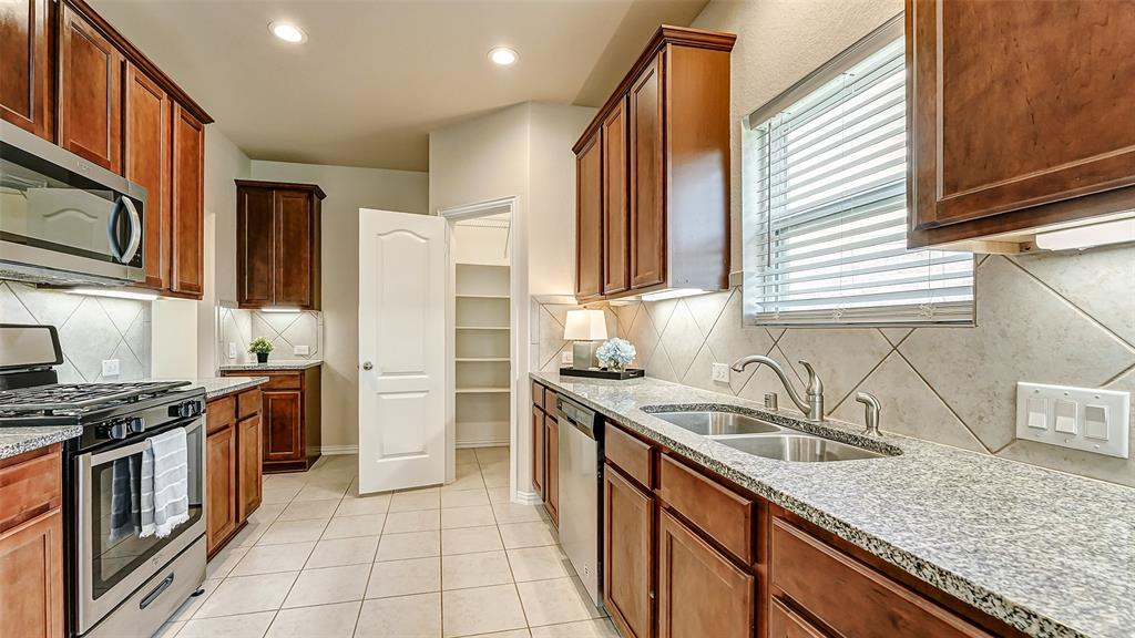 32706 Oak Heights Lane, Brookshire, Texas image 15