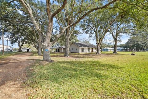 A home in Sealy