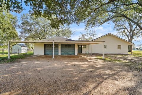 A home in Sealy