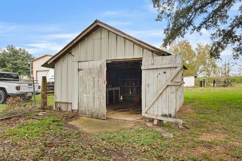 A home in Sealy