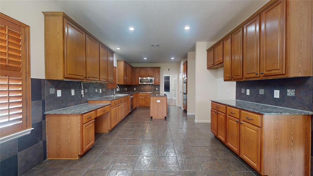 11303 Blossom Lake Court, Cypress, Texas image 16